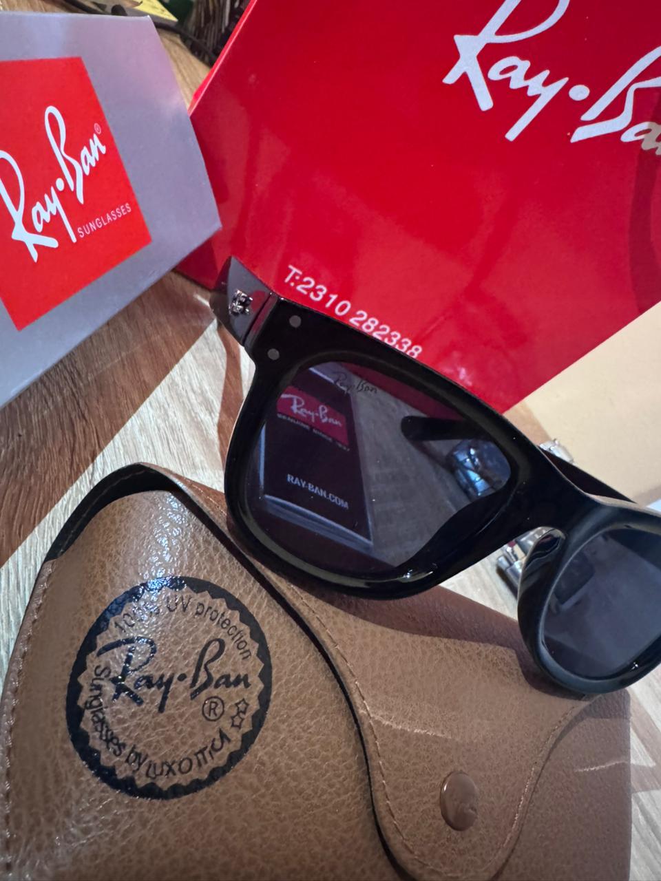 Ray-Ban Wayfarer Reverse BLACK  – Modern Icon Reimagined